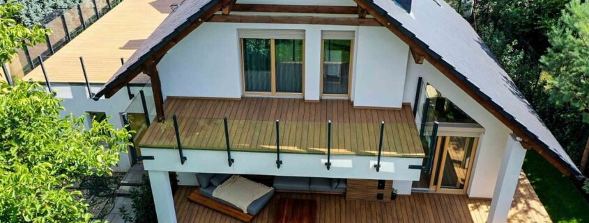 Metamorfoza balkonu – zamiana płytek na deski kompozytowe krok po kroku<span class="post-format-icon minor-meta"></span>